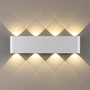 Настенный светильник Odeon Light Magnum Hightech 7192/8WL