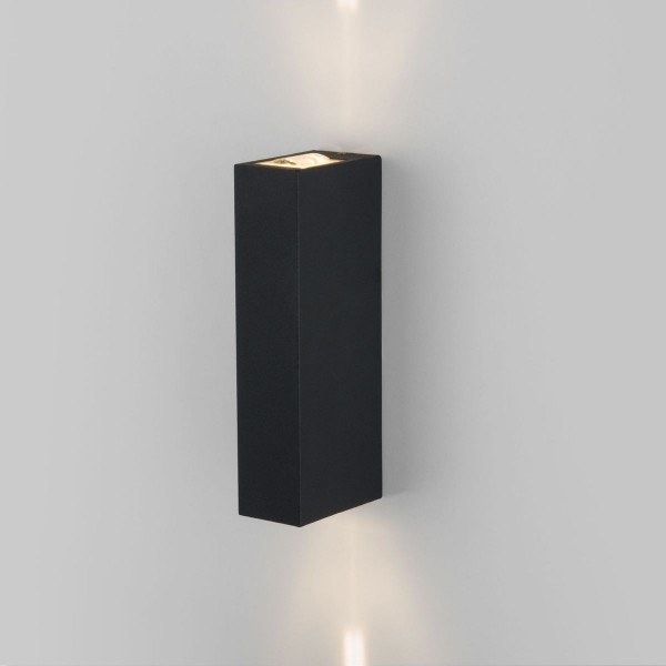Уличный настенный светодиодный светильник Elektrostandard Blaze 35136/W a072074