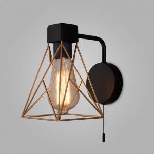 Настенный светильник 70107/1 черный/латунь